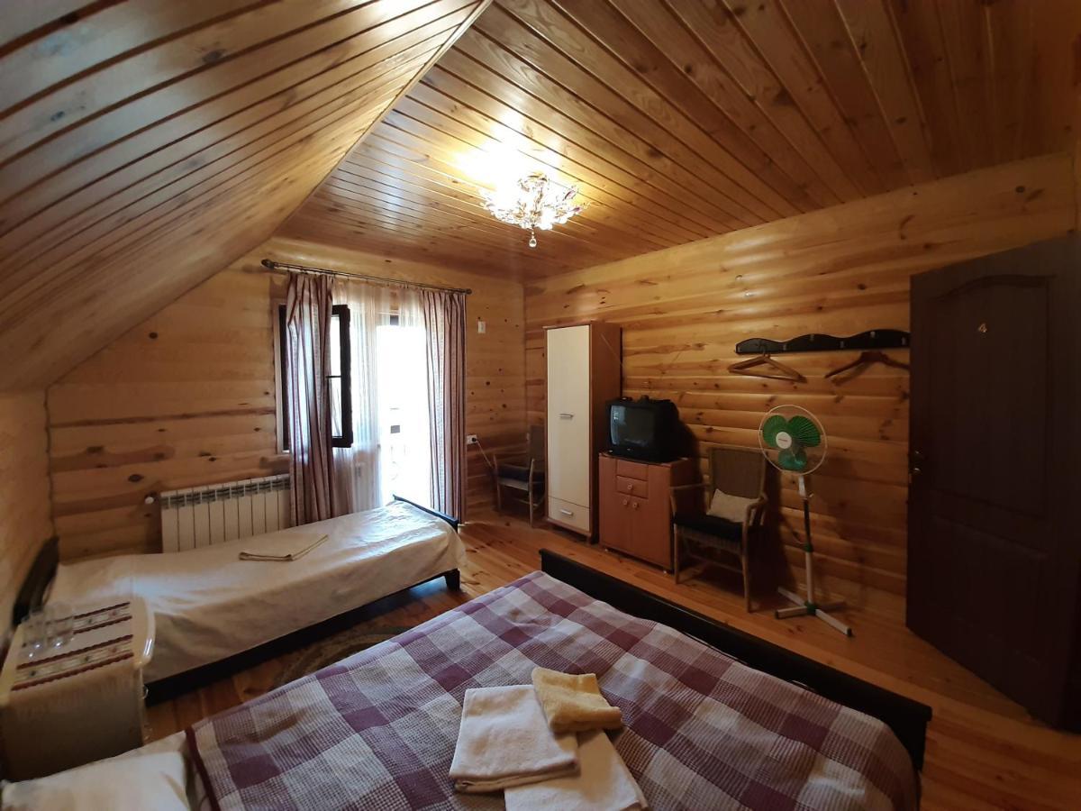 Садиба Орисин Явір Orysyn Yavir Guest House Svityaz' Exterior photo