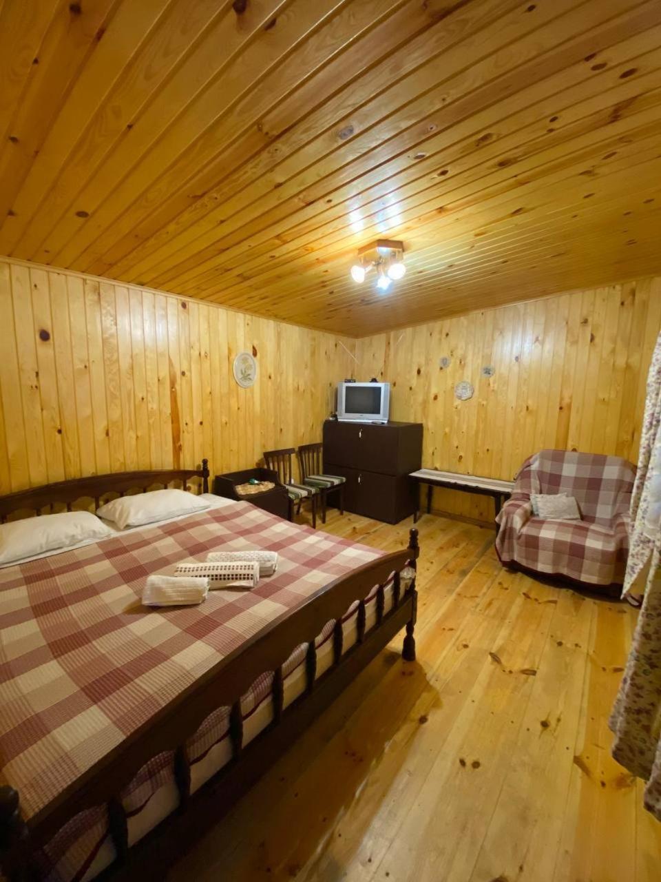 Садиба Орисин Явір Orysyn Yavir Guest House Svityaz' Exterior photo